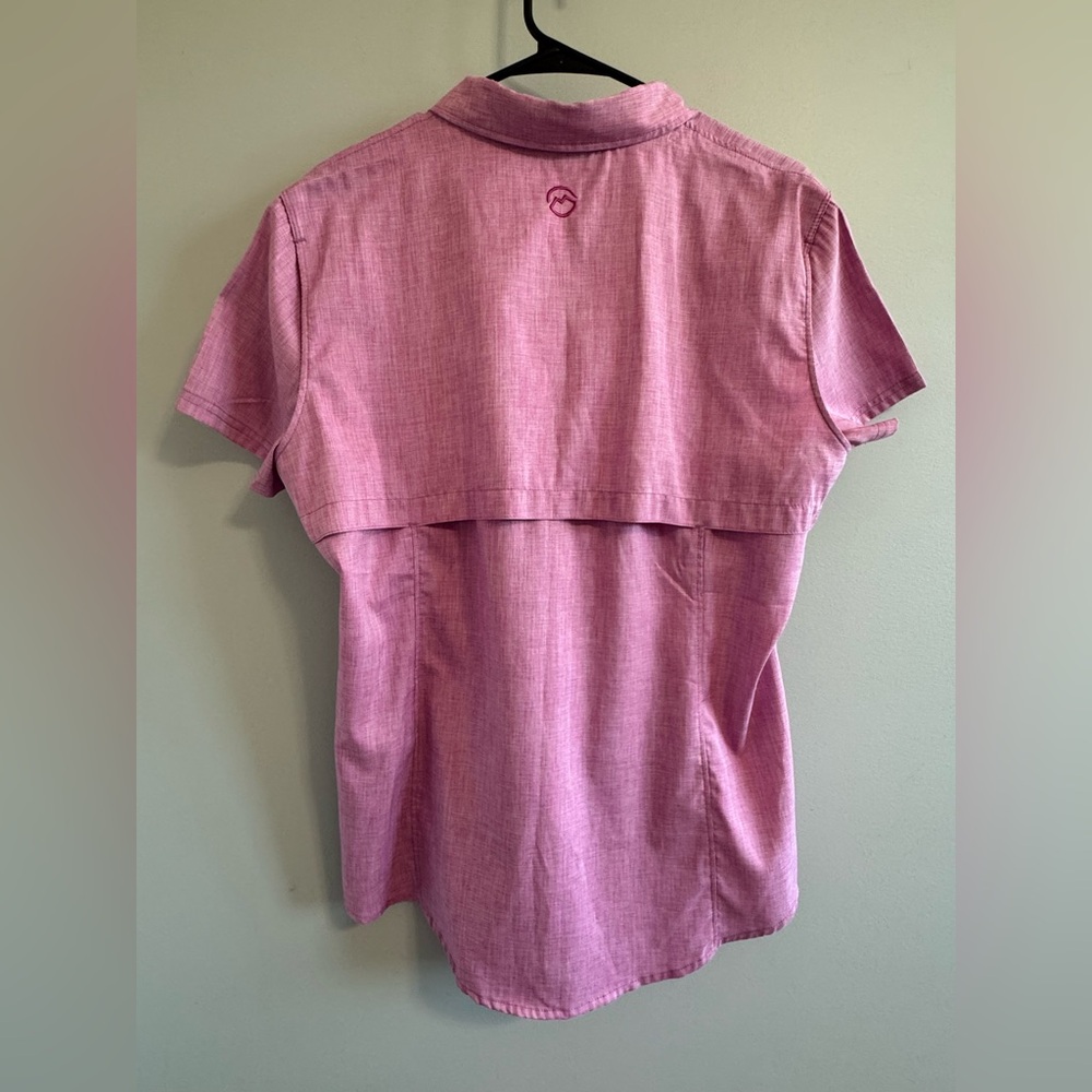 Magellan Outdoors pink fishing top moisture wicking classic fit size XL - Picture 3 of 3